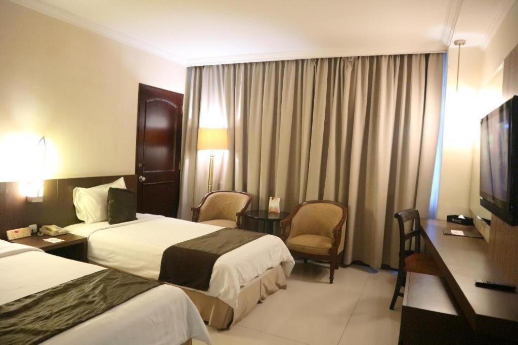Kedaton Hotel Bandung Exterior photo