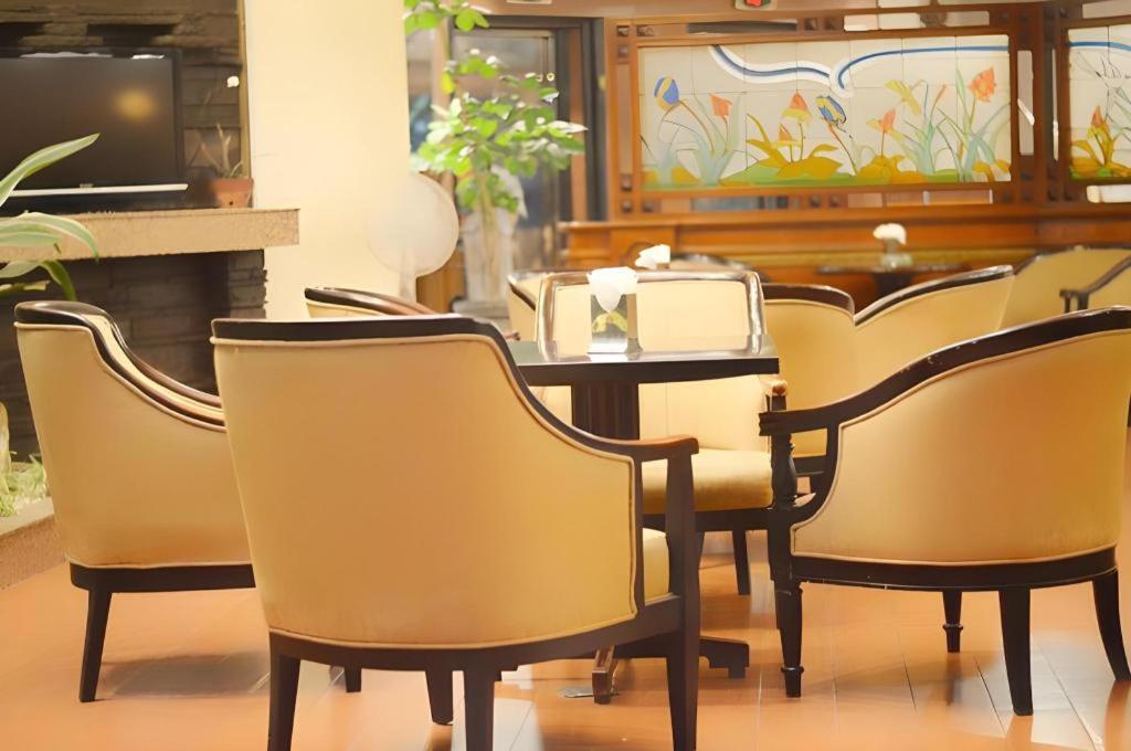 Kedaton Hotel Bandung Exterior photo