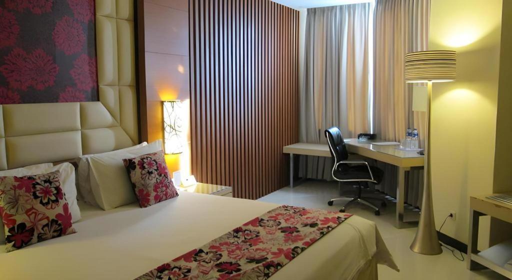 Kedaton Hotel Bandung Exterior photo