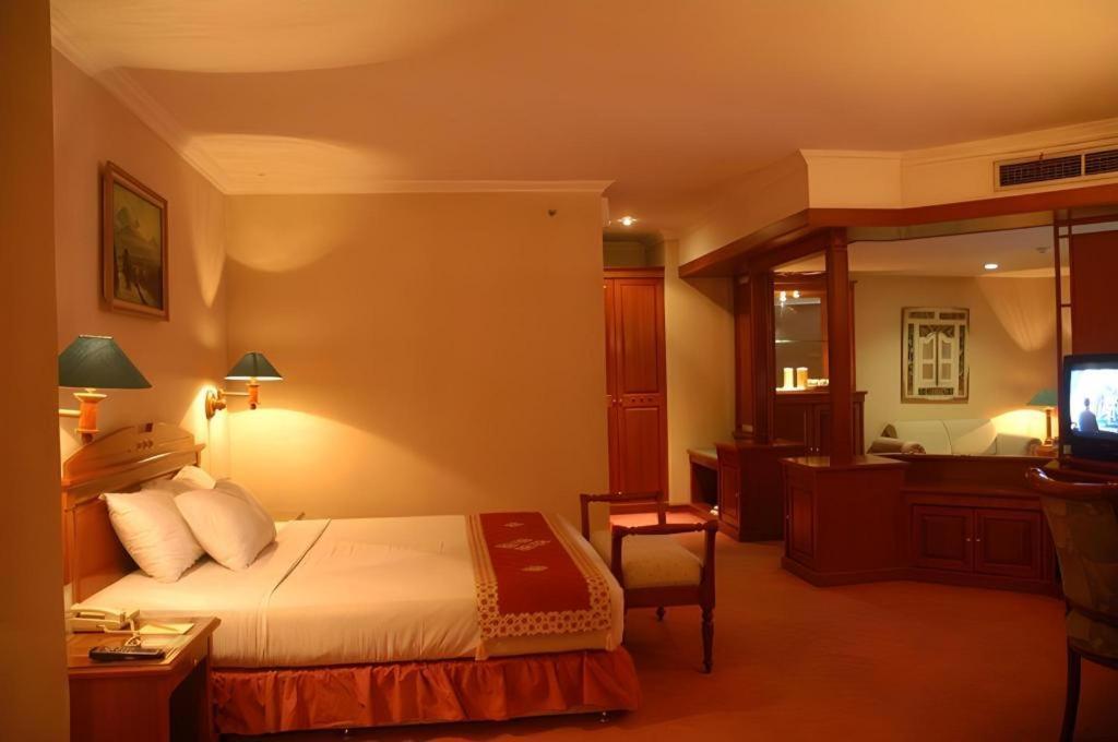 Kedaton Hotel Bandung Exterior photo