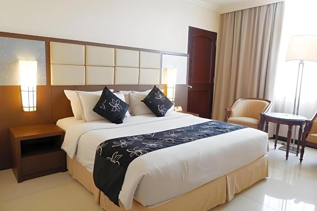 Kedaton Hotel Bandung Exterior photo