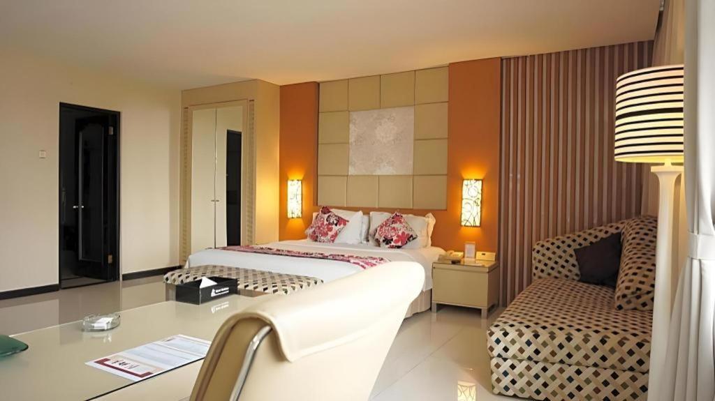 Kedaton Hotel Bandung Exterior photo